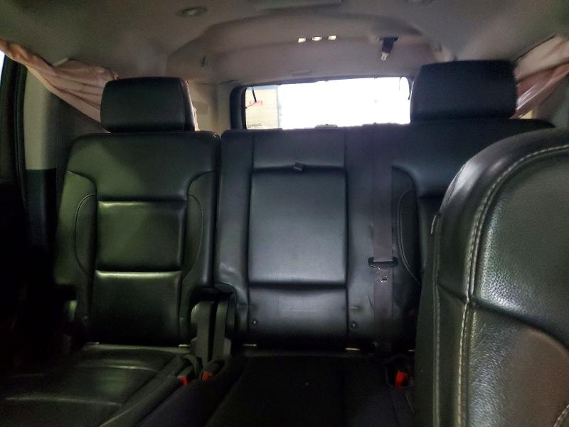 Photo 10 from auction – 2015 CHEVROLET SUBURBAN with VIN 1GNSKJKC5FR661857