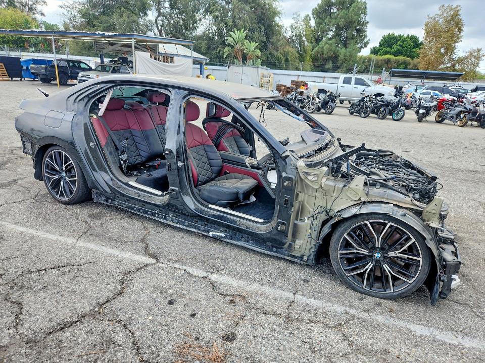Zdjęcie 4 z aukcji – 2024 BMW 740 z VIN WBA23EH06RCT09420