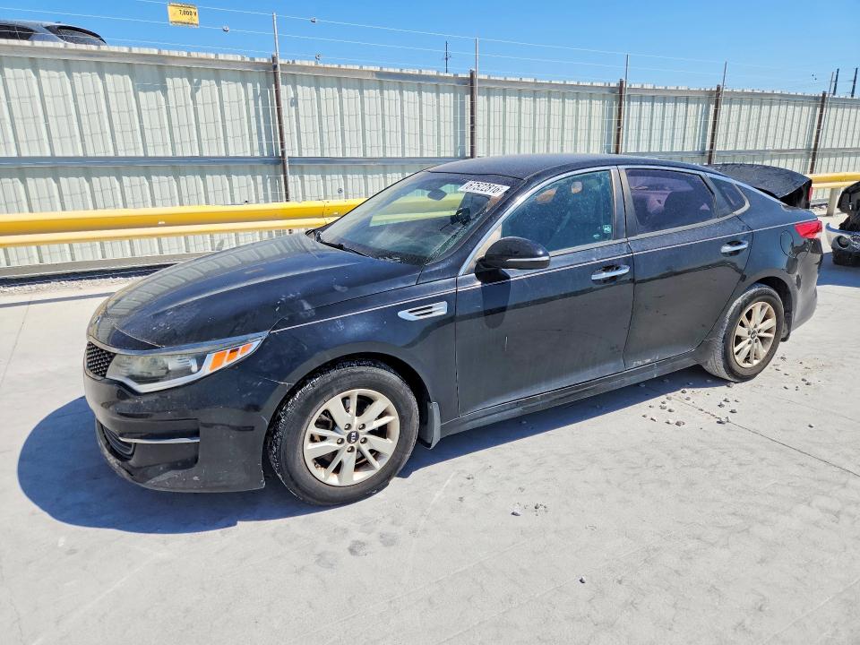 KIA OPTIMA 2017 with VIN 5XXGT4L3XHG125908 - Photo from auction
