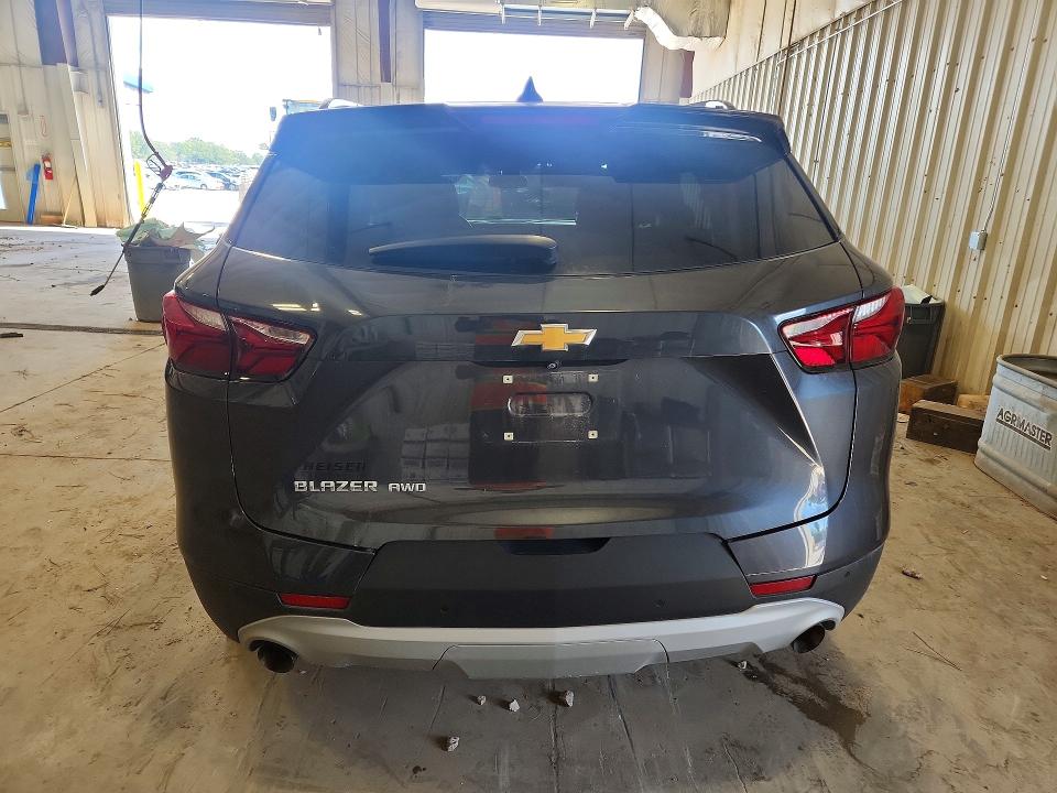 Photo 6 from auction – 2022 CHEVROLET BLAZER with VIN 3GNKBHR40NS156425