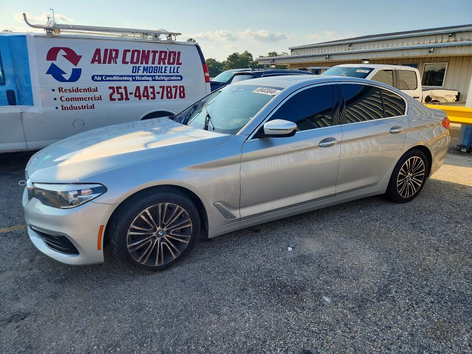 BMW 530 2018 z numerem VIN WBAJA5C55JG898140 - Zdjęcie z aukcji