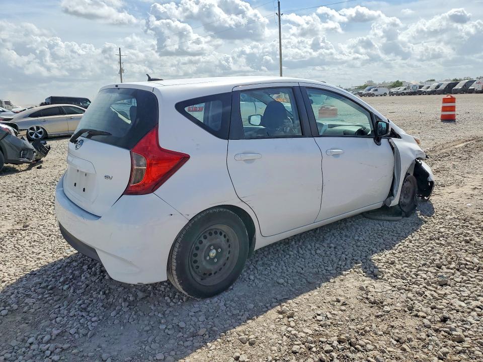 Photo 3 from auction – 2017 NISSAN VERSA NOTE with VIN 3N1CE2CP0HL356422