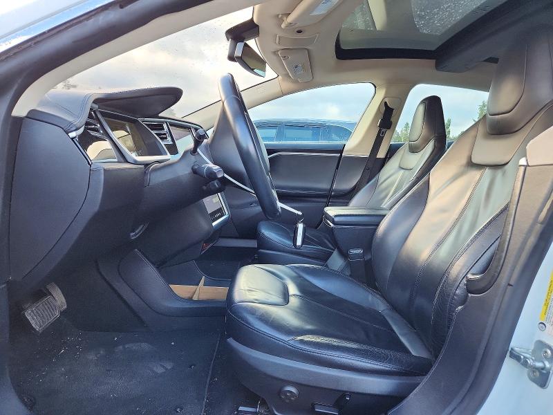 Фото 7 с аукциона – 2013 TESLA MODEL S с VIN 5YJSA1CN2DFP05876