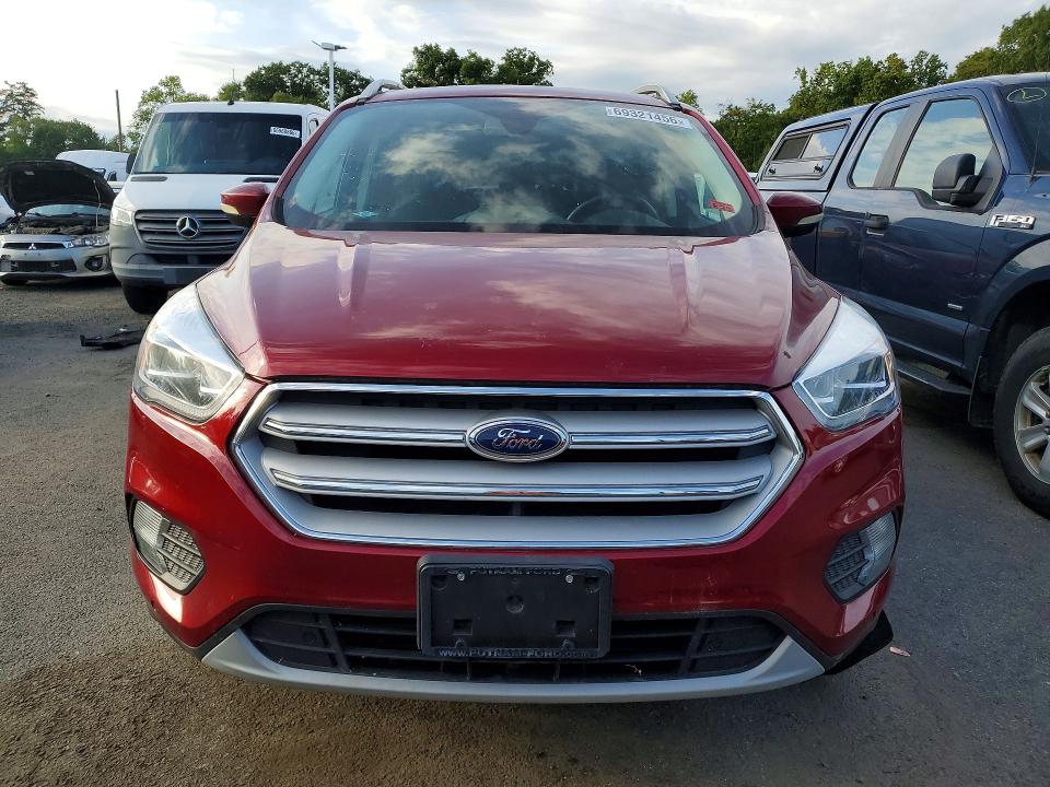 Photo 5 from auction – 2018 FORD ESCAPE with VIN 1FMCU9J95JUC83973