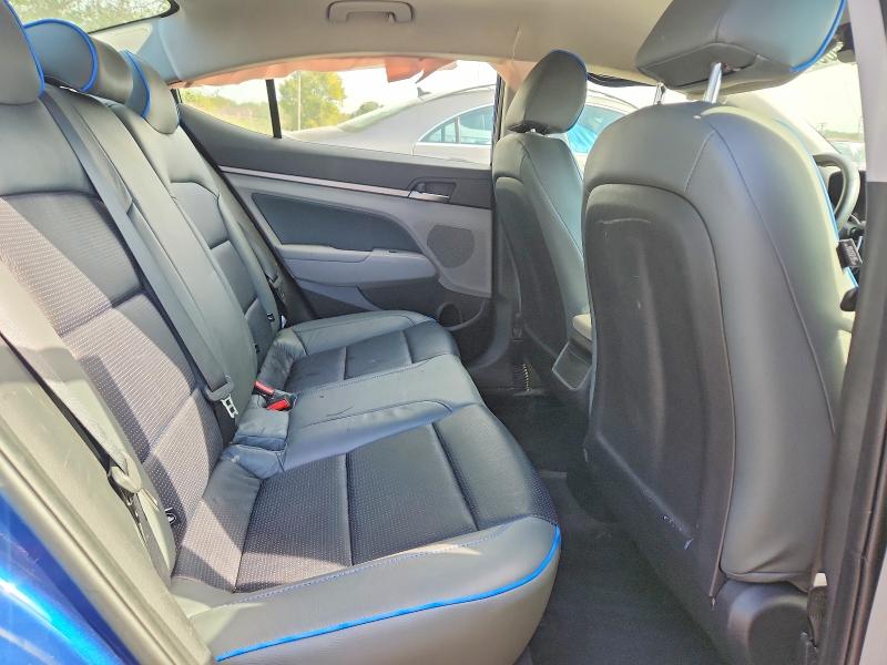 Снимка 10 от търг – 2017 HYUNDAI ELANTRA с VIN 5NPD84LF0HH210047
