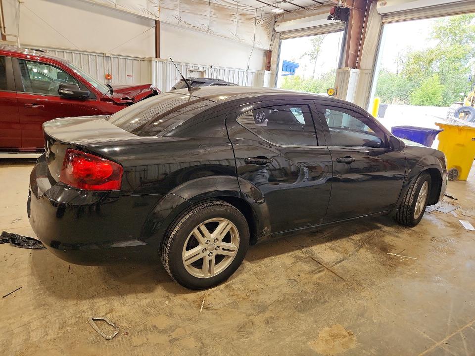 Снимка 3 от търг – 2014 DODGE AVENGER с VIN 1C3CDZCB9EN236602