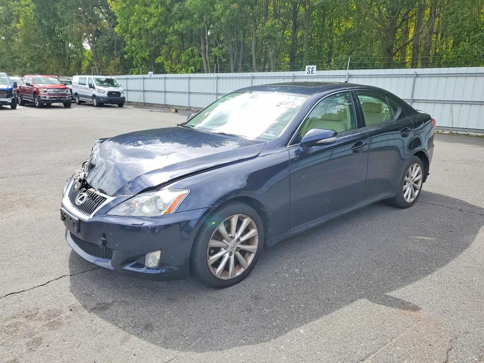 Снимка 1 от търг – 2010 LEXUS IS с VIN JTHCF5C26A5038289