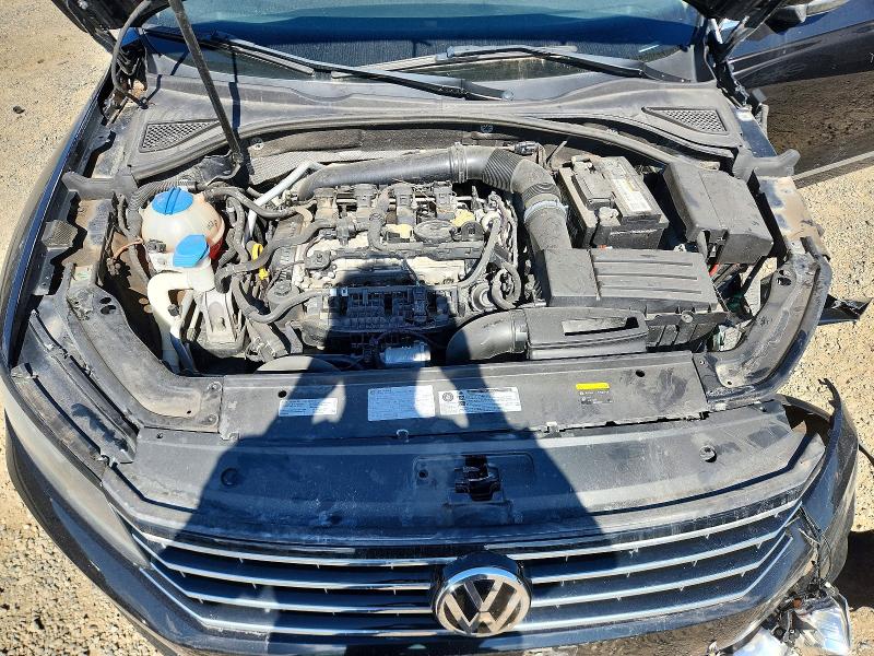 Снимка 11 от търг – 2016 VOLKSWAGEN PASSAT с VIN 1VWBS7A38GC033662