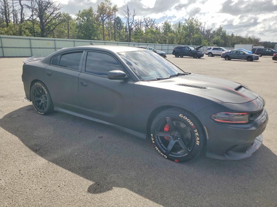 Снимка 4 от търг – 2018 DODGE CHARGER с VIN 2C3CDXCT6JH147179