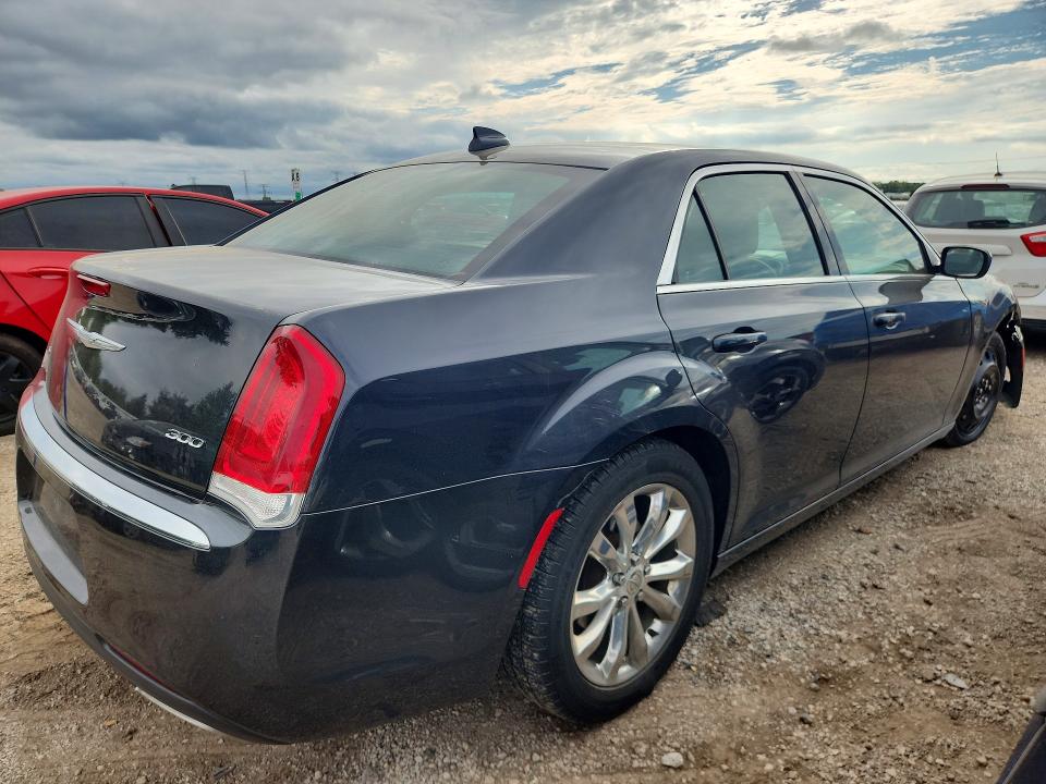 Zdjęcie 3 z aukcji – 2016 CHRYSLER 300 z VIN 2C3CCARG0GH190838