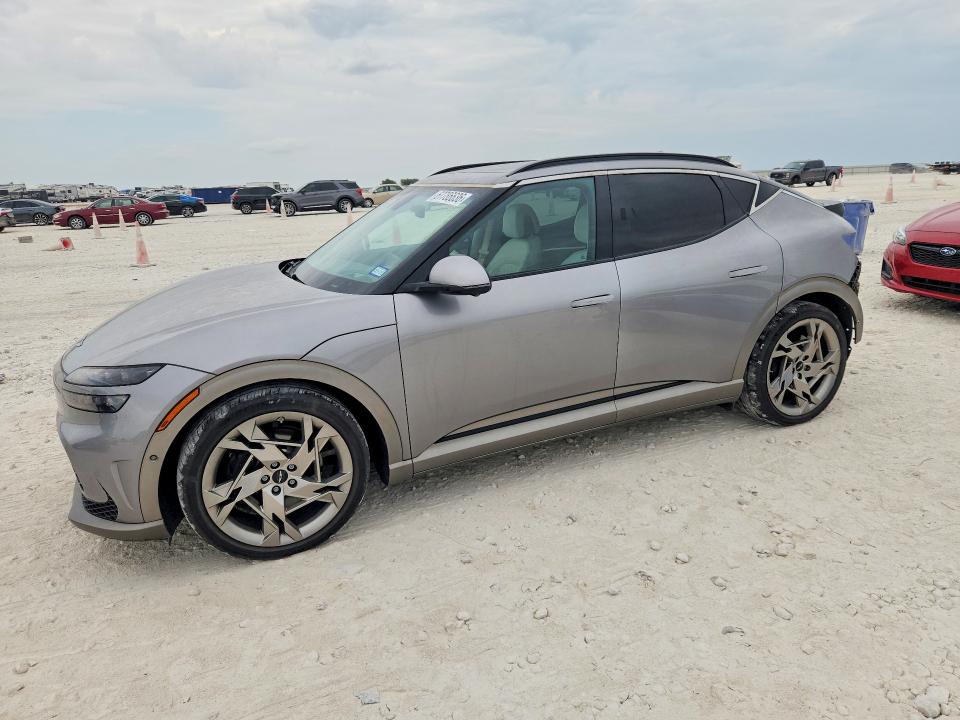 GENESIS GV60 PERFO