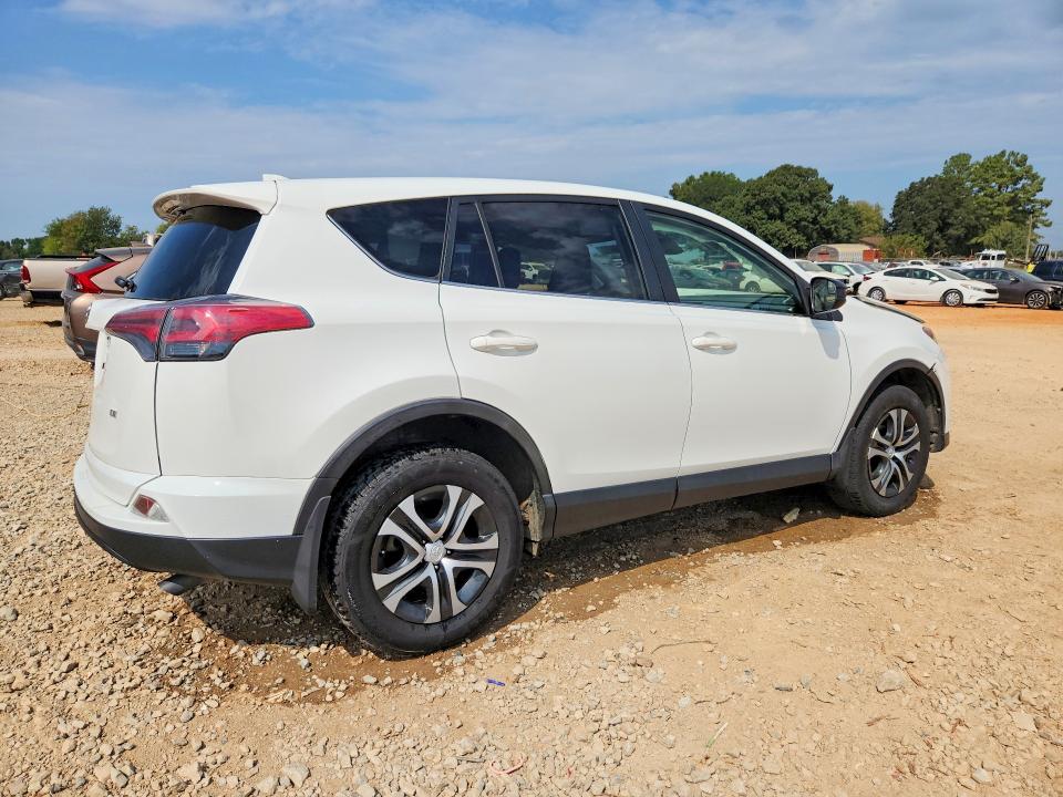 Снимка 3 от търг – 2017 TOYOTA RAV4 с VIN JTMZFREV4HJ720342