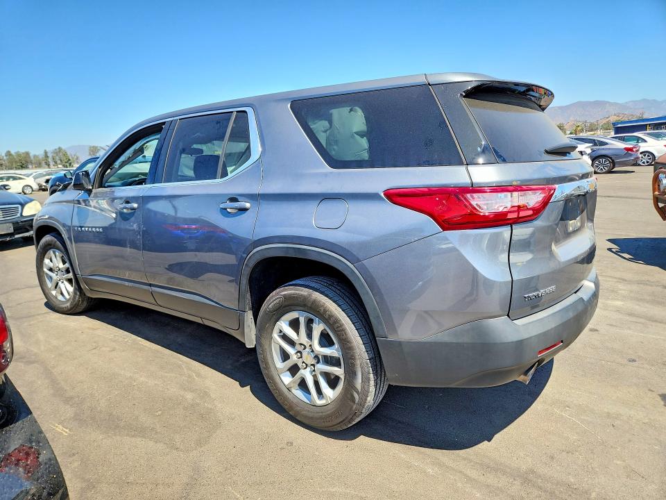 Photo 2 from auction – 2018 CHEVROLET TRAVERSE with VIN 1GNERFKW6JJ187344