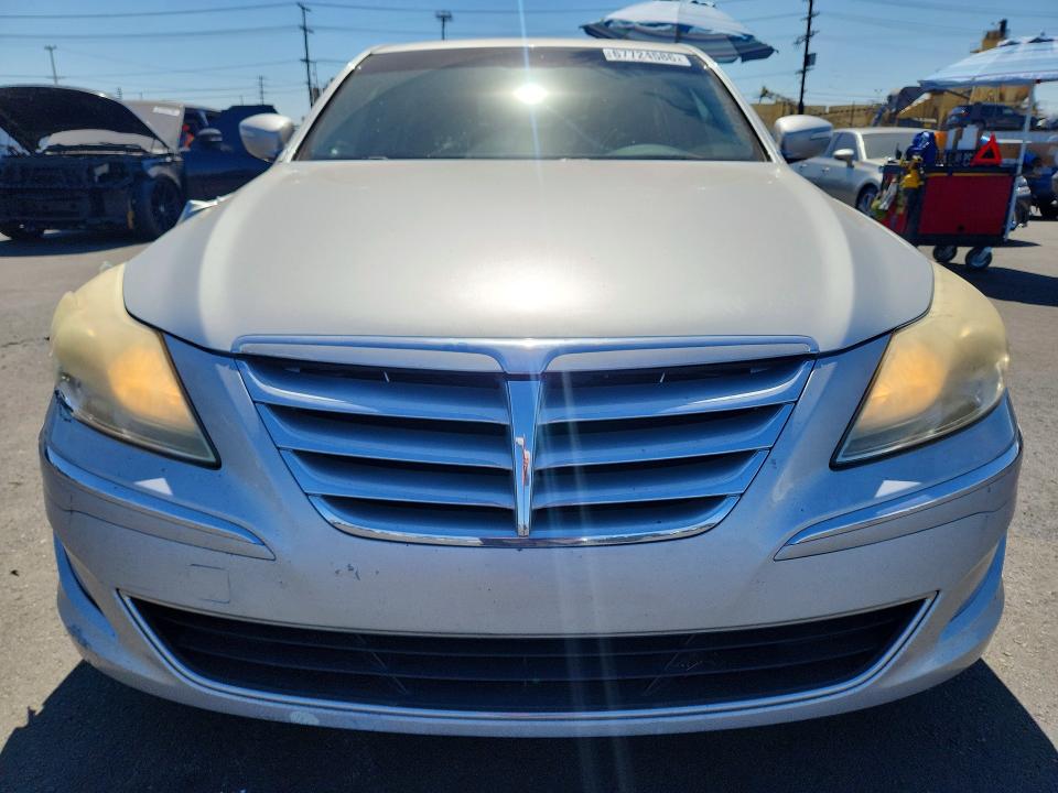 Photo 5 from auction – 2013 HYUNDAI GENESIS with VIN KMHGC4DD8DU223911