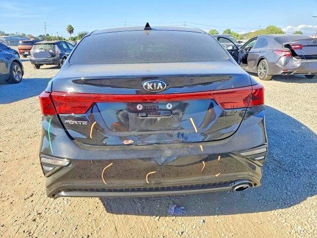 Photo 6 from auction – 2019 KIA FORTE with VIN 3KPF24AD3KE139420