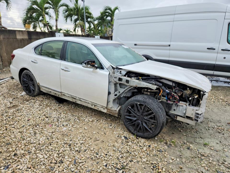 Фото 4 с аукциона – 2013 LEXUS LS с VIN JTHCL5EF5D5016684