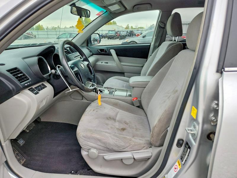 Снимка 7 от търг – 2011 TOYOTA HIGHLANDER с VIN 5TDBK3EH2BS073342