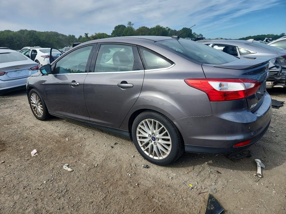 Photo 2 from auction – 2013 FORD FOCUS with VIN 1FADP3J27DL167383