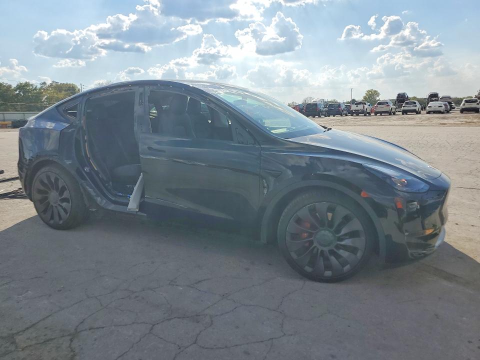 Photo 4 from auction – 2021 TESLA MODEL Y with VIN 5YJYGDEF3MF304773