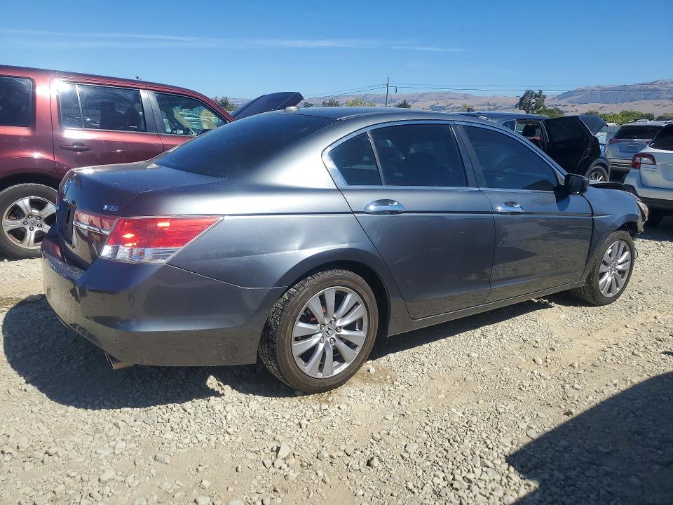 Photo 3 from auction – 2012 HONDA ACCORD with VIN 1HGCP3F83CA019049