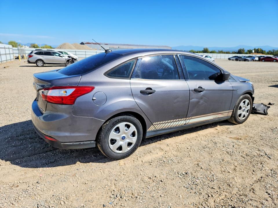 Photo 3 from auction – 2012 FORD FOCUS with VIN 1FAHP3E28CL435027