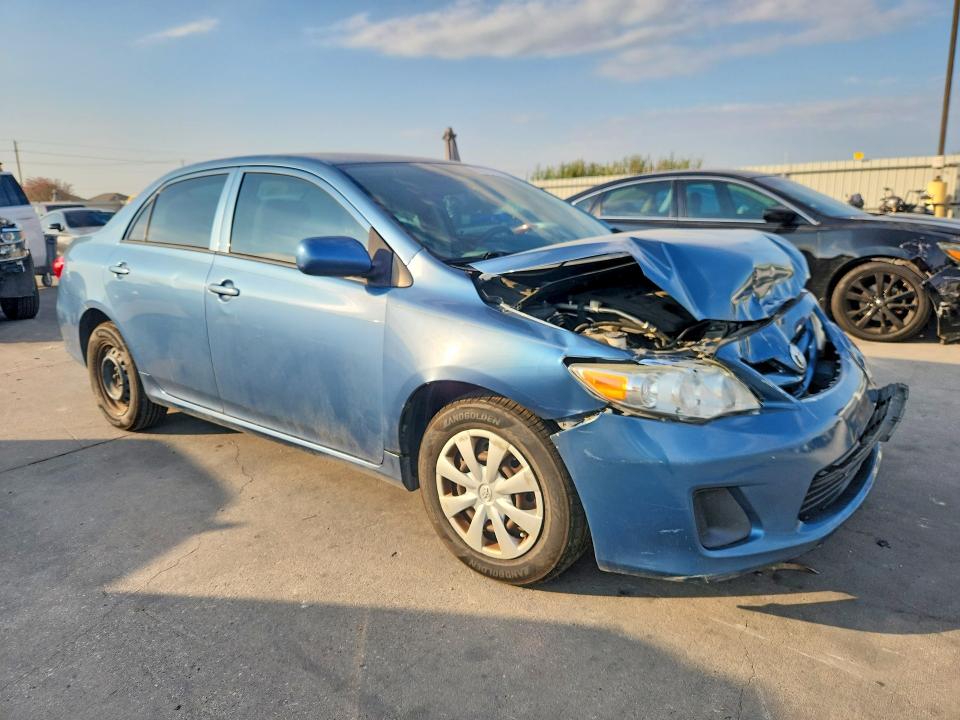 Снимка 4 от търг – 2013 TOYOTA COROLLA с VIN 5YFBU4EE1DP177127