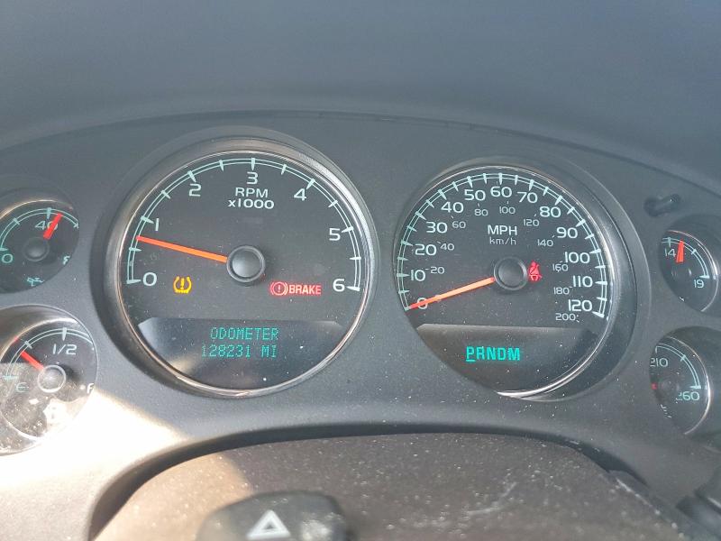 Снимка 9 от търг – 2008 GMC YUKON с VIN 1GKFK63878J205026