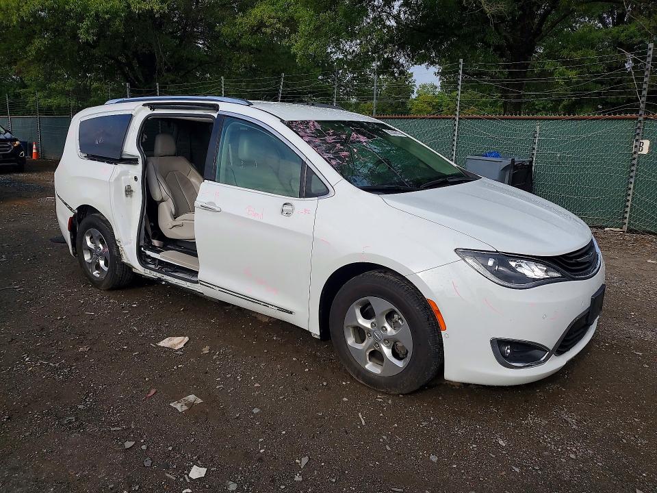 Снимка 4 от търг – 2018 CHRYSLER PACIFICA с VIN 2C4RC1N7XJR229819