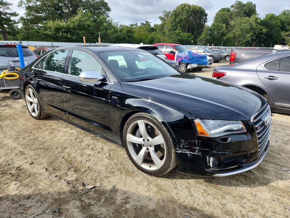 Фото 4 с аукциона – 2014 AUDI S8 с VIN WAUD2AFD8EN007846
