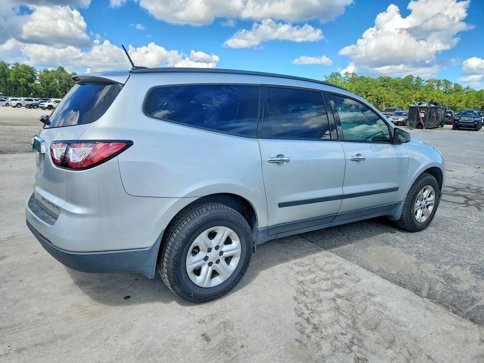 Photo 3 from auction – 2016 CHEVROLET TRAVERSE with VIN 1GNKRFKD0GJ230439