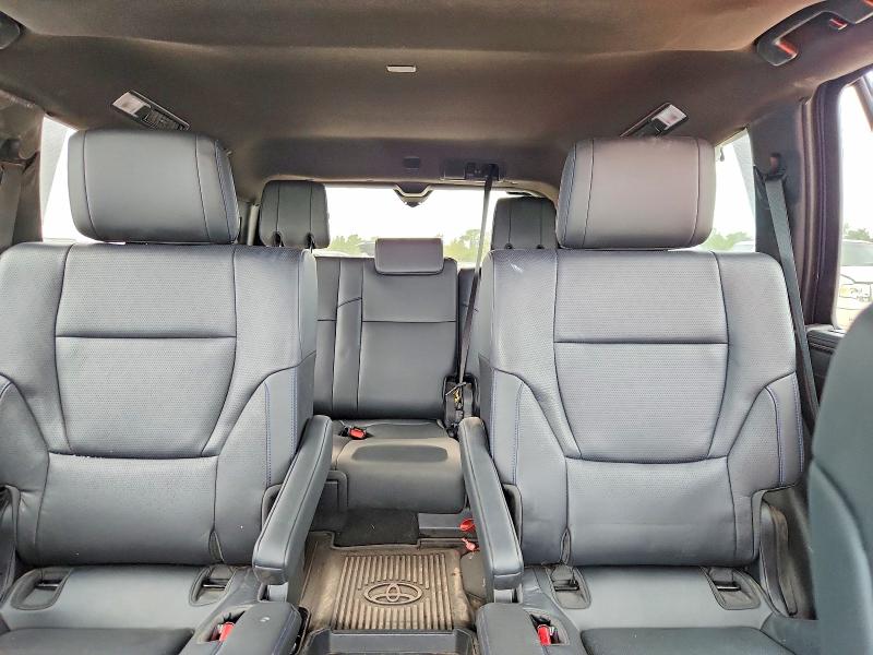 Фото 10 с аукциона – 2026 TOYOTA SEQUOIA с VIN 7SVAAABA7TX077138
