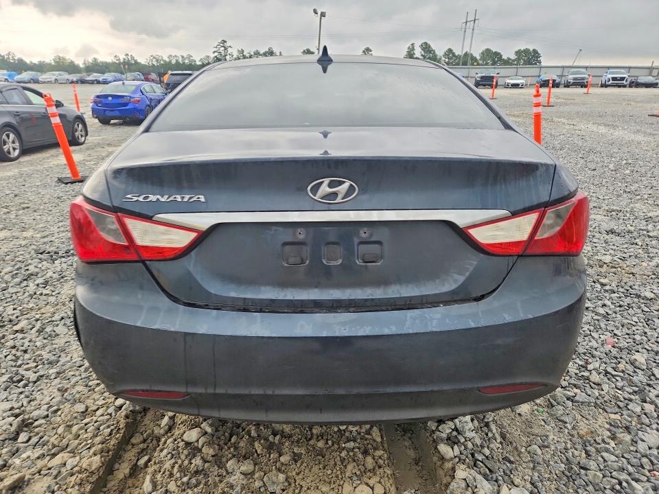 Снимка 6 от търг – 2011 HYUNDAI SONATA с VIN 5NPEB4AC4BH237340