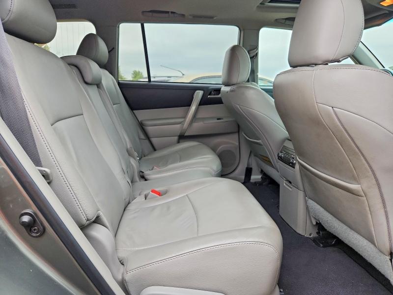 Снимка 10 от търг – 2011 TOYOTA HIGHLANDER с VIN 5TDBK3EH4BS057112