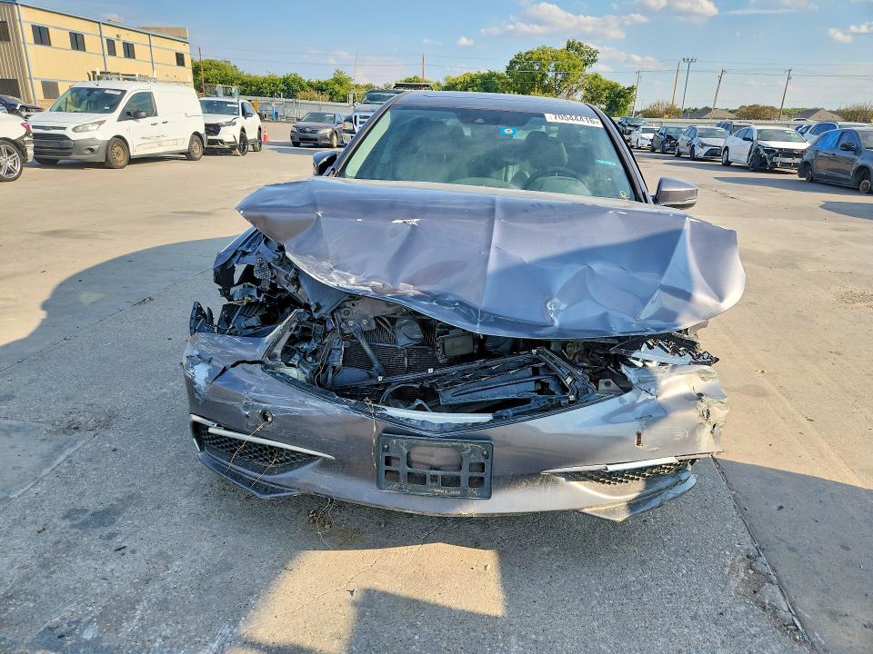 Photo 5 from auction – 2018 ACURA TLX with VIN 19UUB1F36JA001752