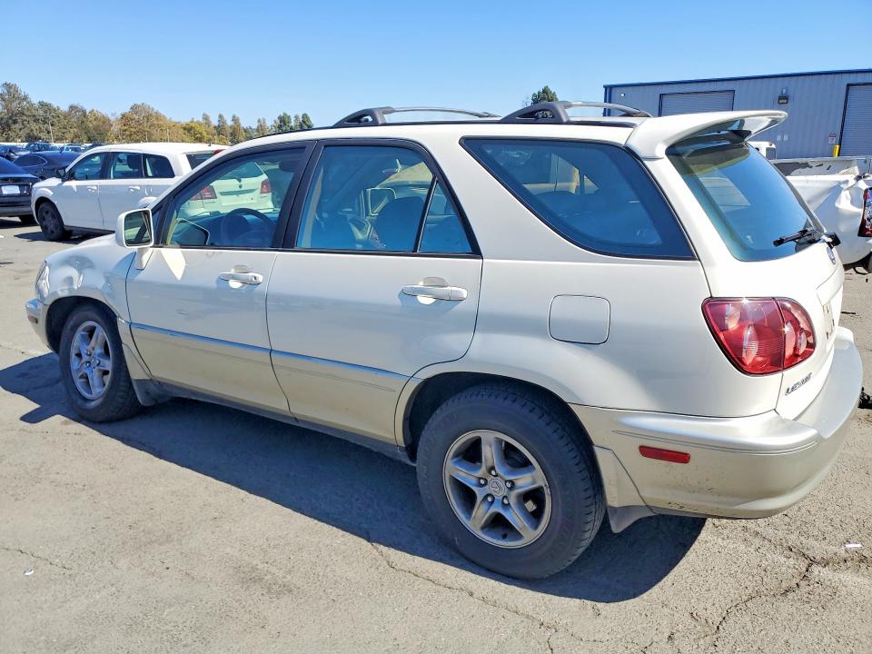 Photo 2 from auction – 2000 LEXUS RX with VIN JT6HF10U2Y0154318