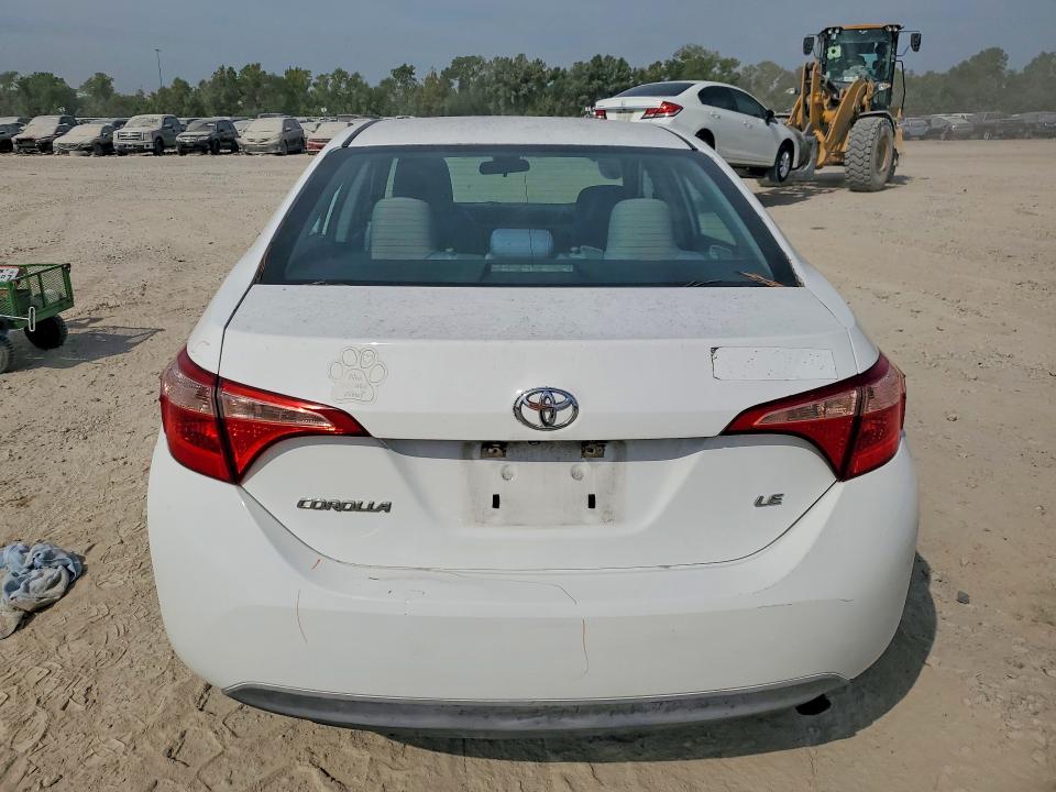 Photo 6 from auction – 2017 TOYOTA COROLLA with VIN 5YFBURHEXHP706279