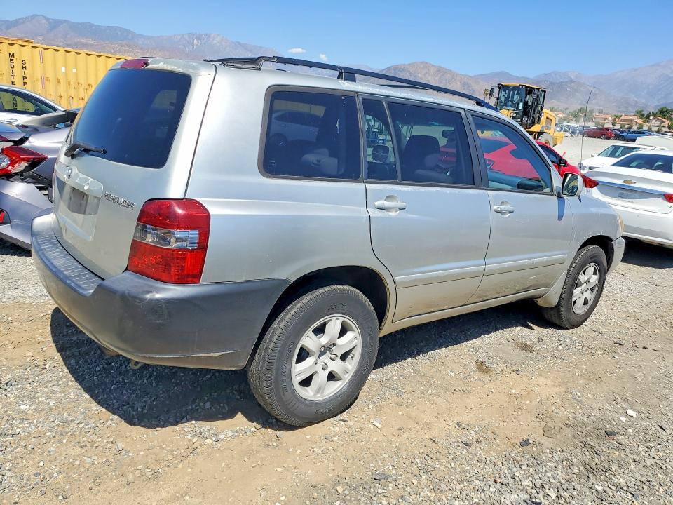 Photo 3 from auction – 2005 TOYOTA HIGHLANDER with VIN JTEGP21A250066372