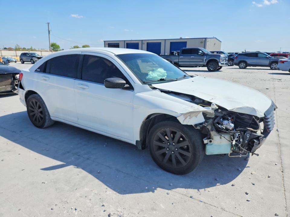 Photo 4 from auction – 2013 CHRYSLER 200 with VIN 1C3CCBBB2DN672475