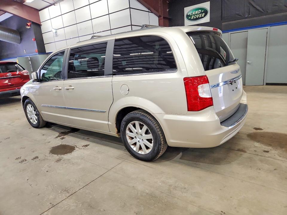 Photo 2 from auction – 2013 CHRYSLER TOWN & COUNTRY with VIN 2C4RC1BG5DR798005