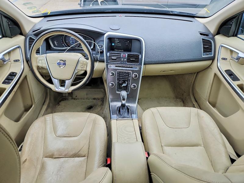 Zdjęcie 8 z aukcji – 2016 VOLVO XC60 z VIN YV4902RK8G2804405