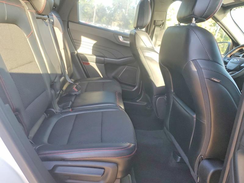 Снимка 11 от търг – 2023 FORD ESCAPE с VIN 1FMCU9MN0PUA71385