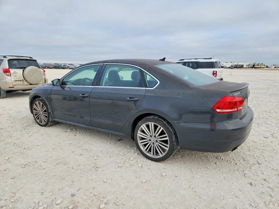 Photo 2 from auction – 2014 VOLKSWAGEN PASSAT with VIN 1VWBS7A32EC077590
