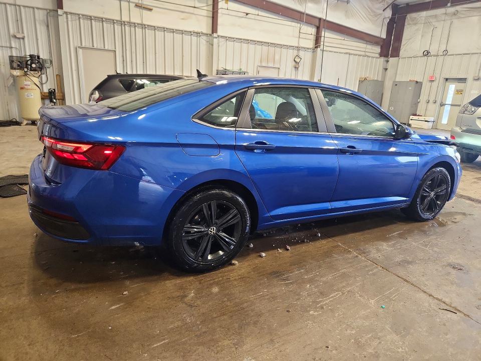 Photo 3 from auction – 2024 VOLKSWAGEN JETTA with VIN 3VWEM7BU2RM038257