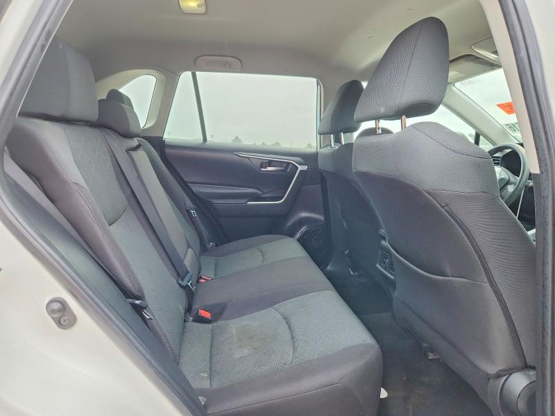Photo 11 from auction – 2024 TOYOTA RAV4 with VIN 2T3W1RFVXRC277313