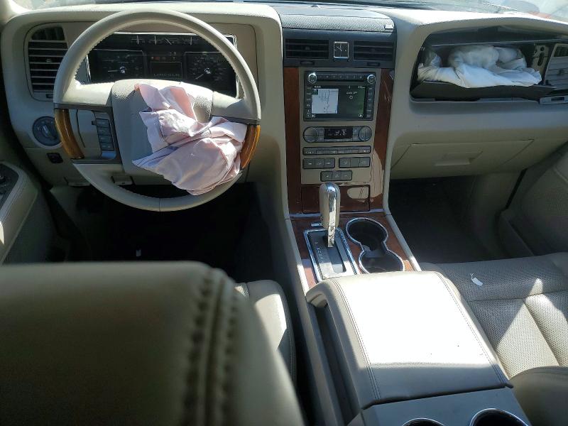 Photo 8 from auction – 2013 LINCOLN NAVIGATOR with VIN 5LMJJ2J5XDEL09001