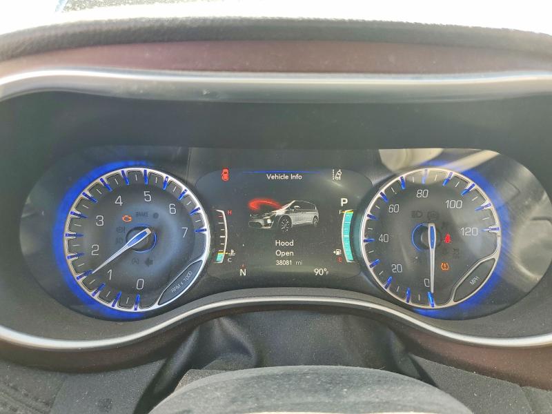 Photo 9 from auction – 2018 CHRYSLER PACIFICA with VIN 2C4RC1GG5JR259811