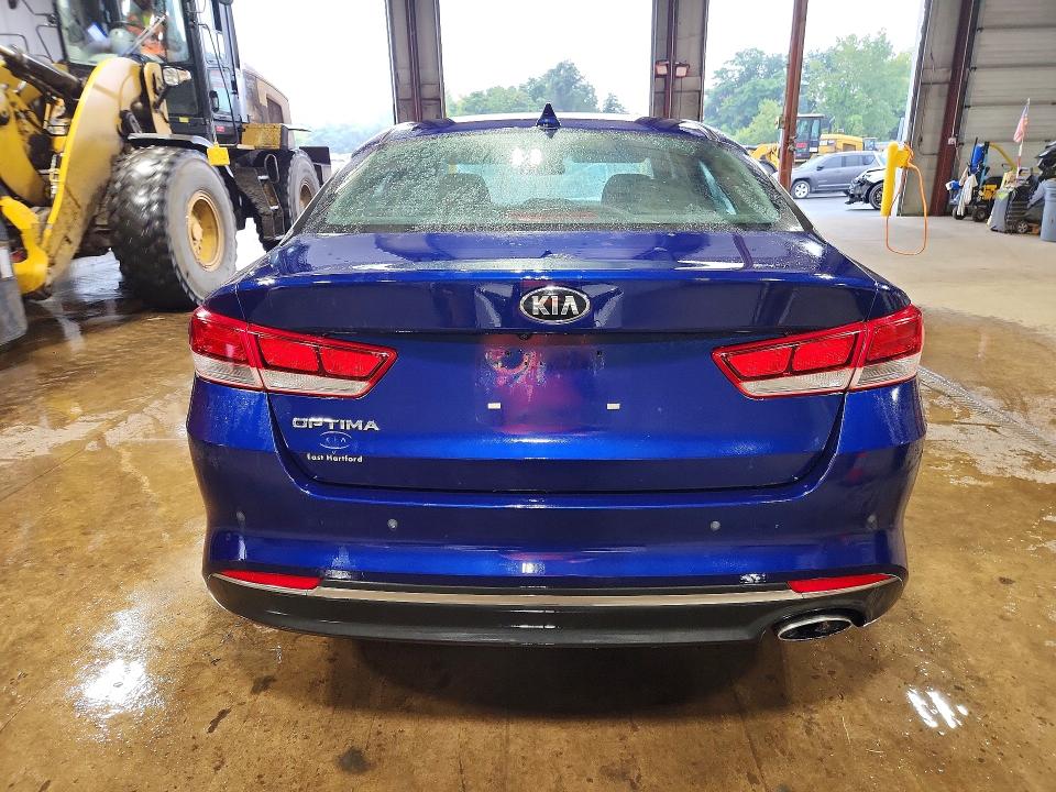 Photo 6 from auction – 2018 KIA OPTIMA with VIN 5XXGT4L38JG272802