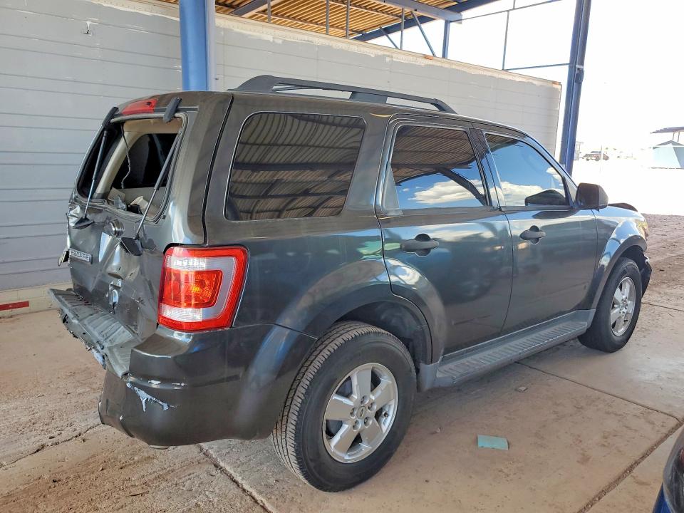 Photo 3 from auction – 2009 FORD ESCAPE with VIN 1FMCU03G59KC57646