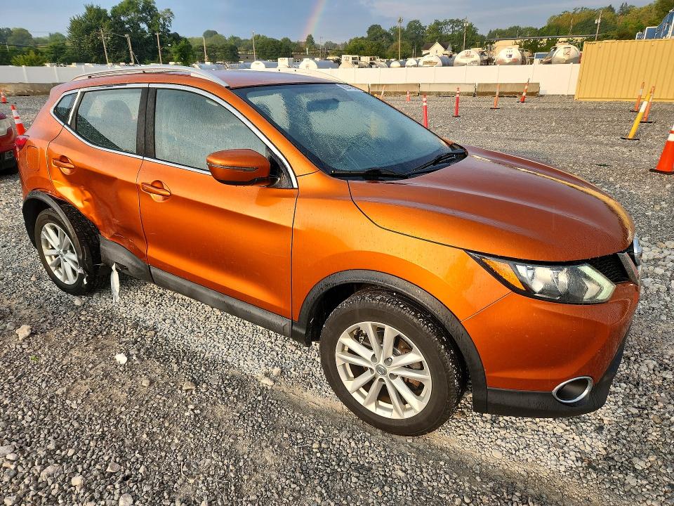 Снимка 4 от търг – 2017 NISSAN ROGUE SPORT с VIN JN1BJ1CR1HW111870