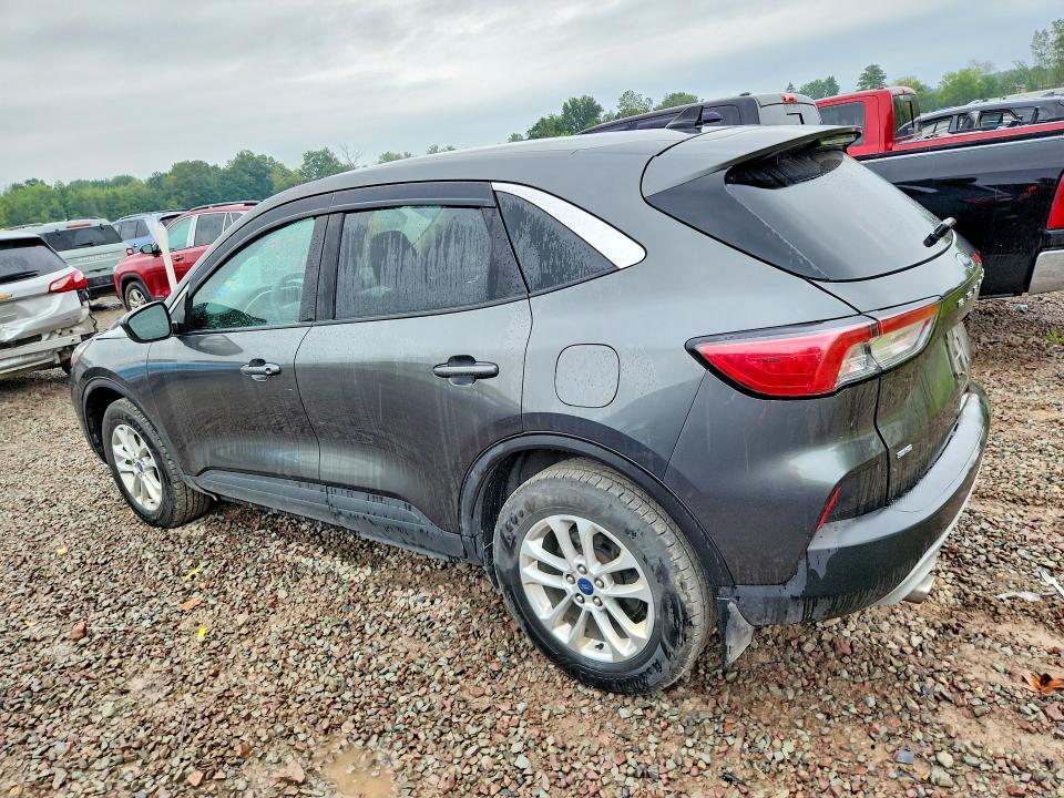 Photo 2 from auction – 2020 FORD ESCAPE with VIN 1FMCU9G62LUA65389